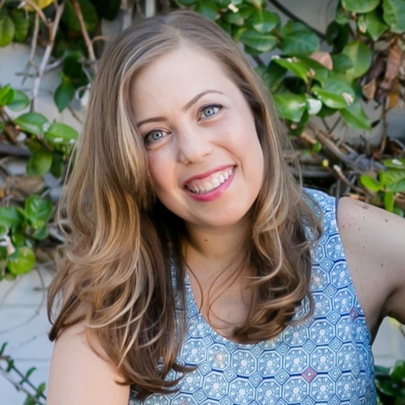 Meet your Posher, Sandy - Picture 1 of 3